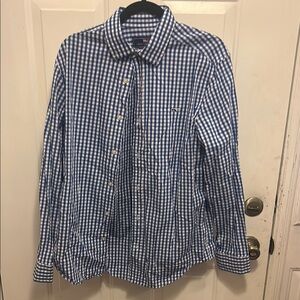 Vineyard Vines Blue and White Casual Button Down Shirt